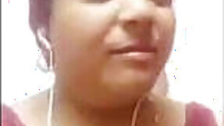 Mallu Bhabhi showing breasts on video call