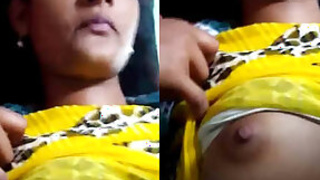 desi girl showing her melons to her lover