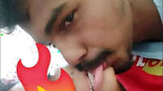 Indian young couple Romance and fucking Vdo