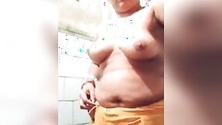 Breasts so tempting that amateur model Desi wants to flaunt them on camera