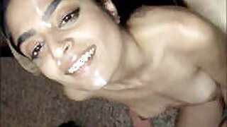 DESI INDIAN GIRL LOVES TO SUCK EGGS AND GET SPERM ON HER FACE