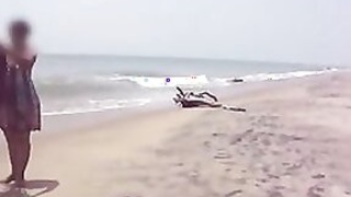 Desi sex Indian bhabi showing bags of milk on sea beach