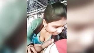 Local Desi Randi gives an oral blowjob to an MMC truck driver