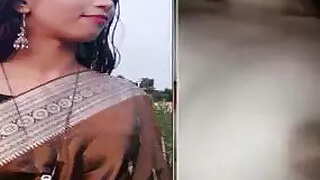 Bangladeshi slender girl in the nude invites to a sex chat